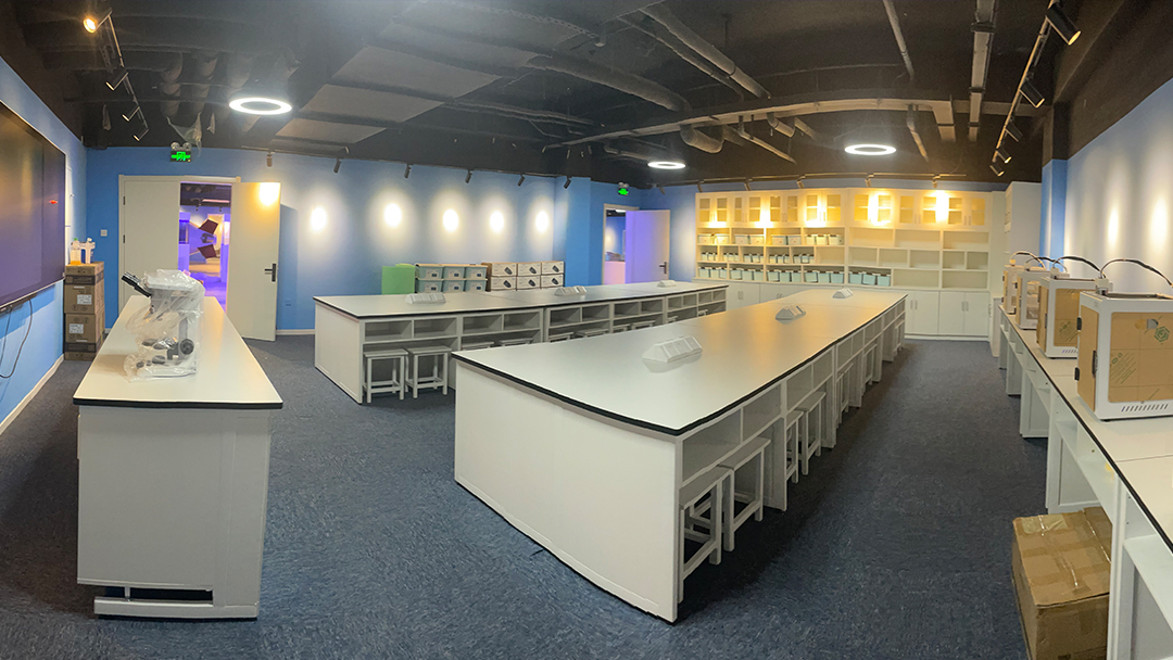 首都师范大学附属中学海洋馆投入使用